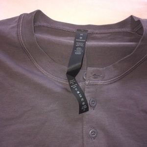 Men’s Lululemon Medium Dusty Purple Henley